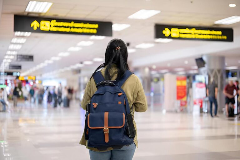 Você já ouviu falar na taxa de despedida de turistas? Entenda a cobrança e para que ela serve