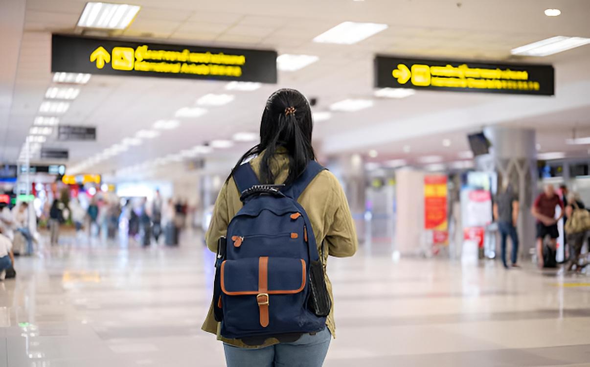 Você já ouviu falar na taxa de despedida de turistas? Entenda a cobrança e para que ela serve