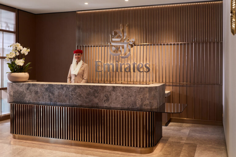 emirates lounges