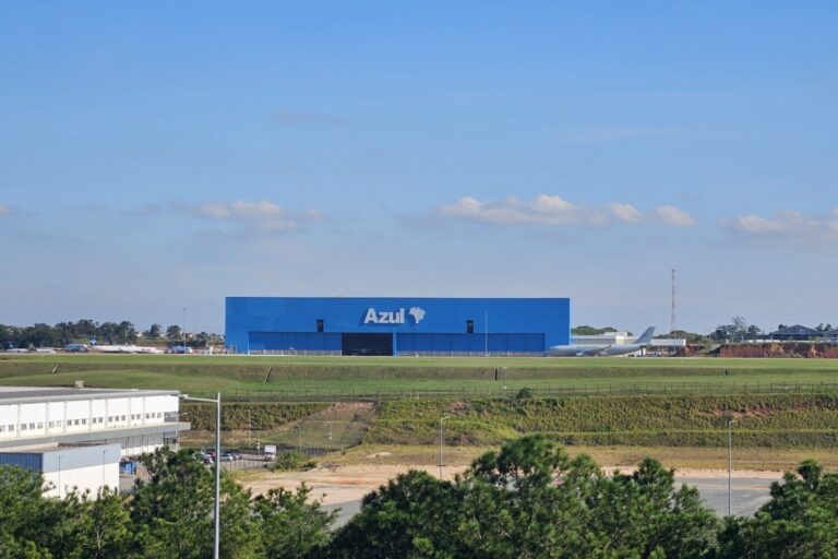 Clube Azul 10 anos! Confira a experiência imersiva no hangar da companhia e na UniAzul