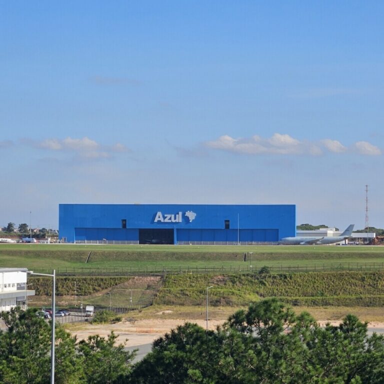Clube Azul 10 anos! Confira a experiência imersiva no hangar da companhia e na UniAzul