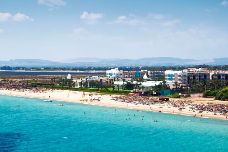 Você sabia que a Tunísia tem a praia mais bonita do mundo?