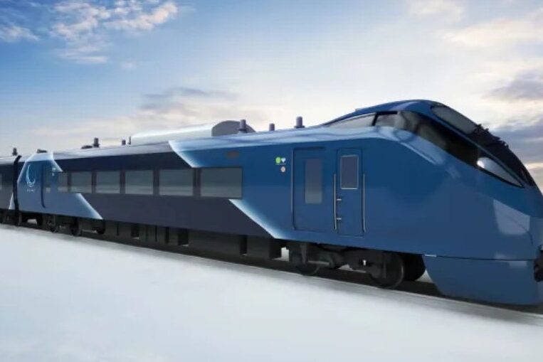 trem luna azul japão
