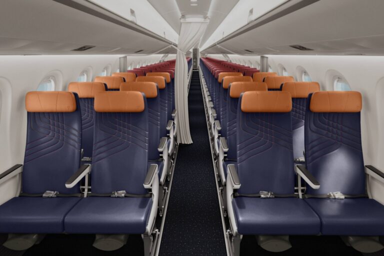 latam Embraer E190-E2 premoum economy