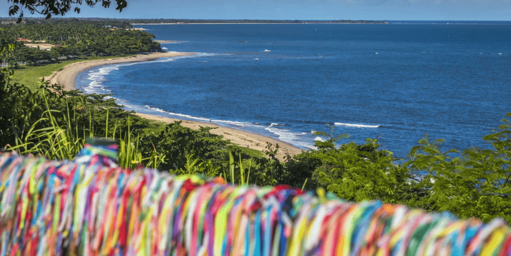 Trancoso – Bahia Saiba como chegar em Trancoso, na Bahia, seja de carro, avião ou transfer