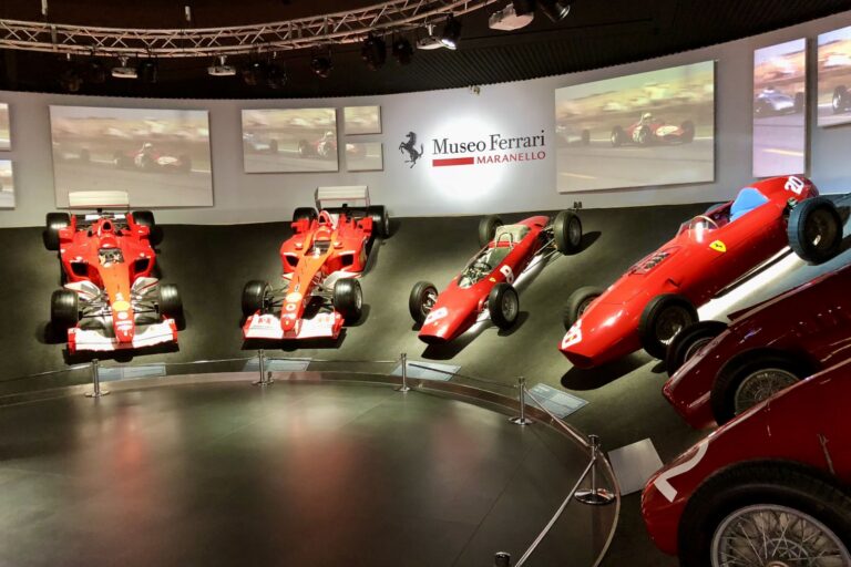 Do Motor Valley a Monza - Conheça o roteiro para apaixonados por carros conduzido por Felipe Massa